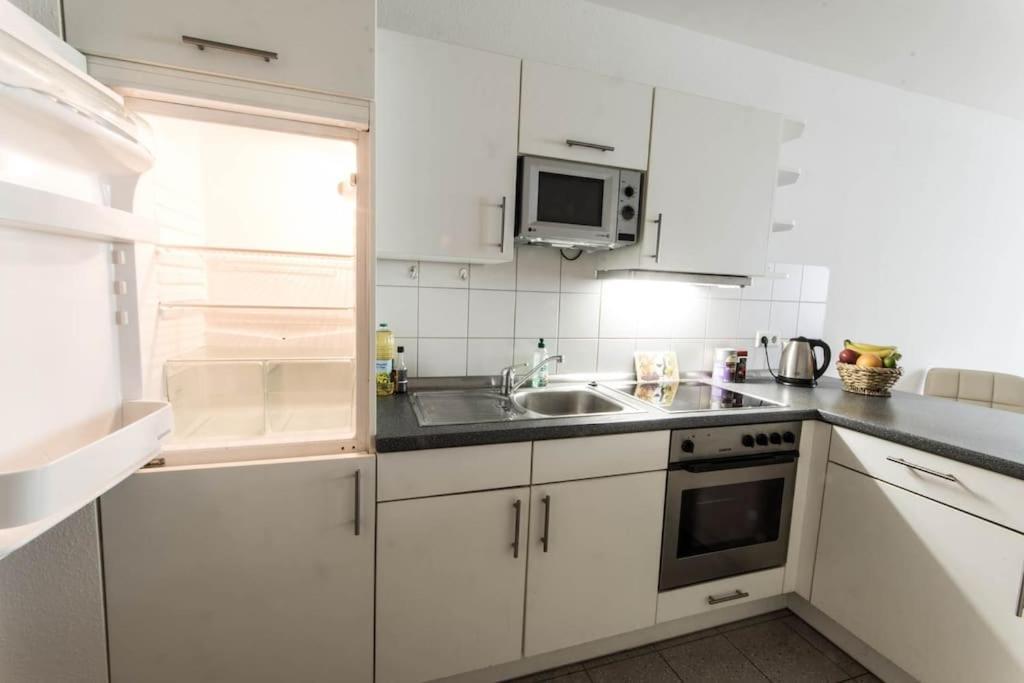 Private Apartment In The Center Of Берлин Экстерьер фото
